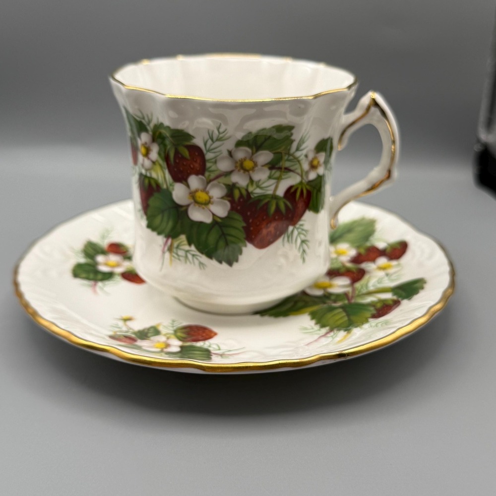 Two Hammersley/ Spode Tea Cup and Saucer Sets. Fine Porcelain. Ripe Strawberry‎